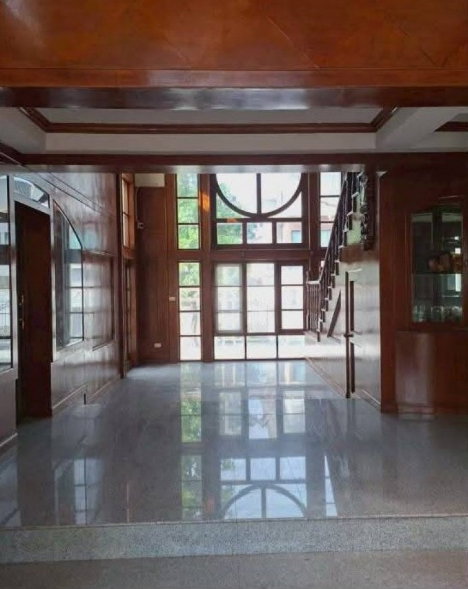 รูป ขายด่วน! บ้านใหญ่สวยมาก354 ตร.ว. หน้าทะเลสาบ กฤษดานคร 30 เทพารักษ์ แปลงหายาก! - รูปที่ 6/12