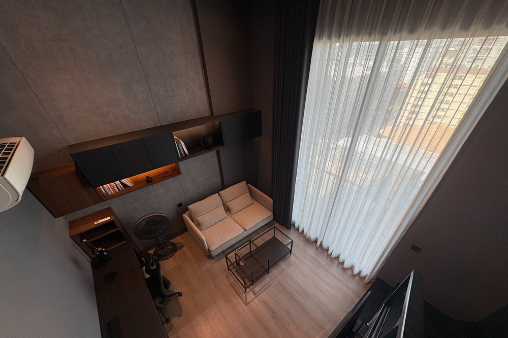 รูป ขายด่วน !! The Reserve Phahol - Pradipat, 1 นอน Loft, 1 น้ำ, ห้องอยู่ทางทิศเหนือ, ตกแต่งสไตล์โมเดิร์น, ทำเลดี ! Code C20241200036 แต่งครบ, ราคาพิเศษ! - รูปที่ 3/8