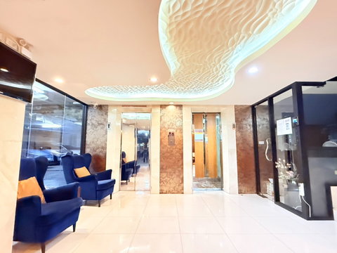 🏙️✨ FOR RENT: The Prime Suites — MODERN COMFORT LIVING IN PRIME BANGKOK LOCATION!  💰 Rental Price: 16,000 THB/month | 📲 Line ID: @condobkk (with @)  