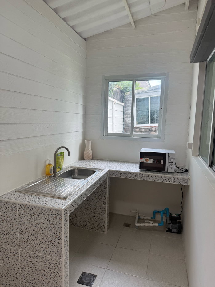 รูป 🏡✨ ให้เช่าทาวน์โฮม 2 ชั้น รีโนเวทใหม่ พร้อมเฟอร์ครบ 📍 Habitown Nest ท่าข้าม – พระราม 2 - รูปที่ 3/13