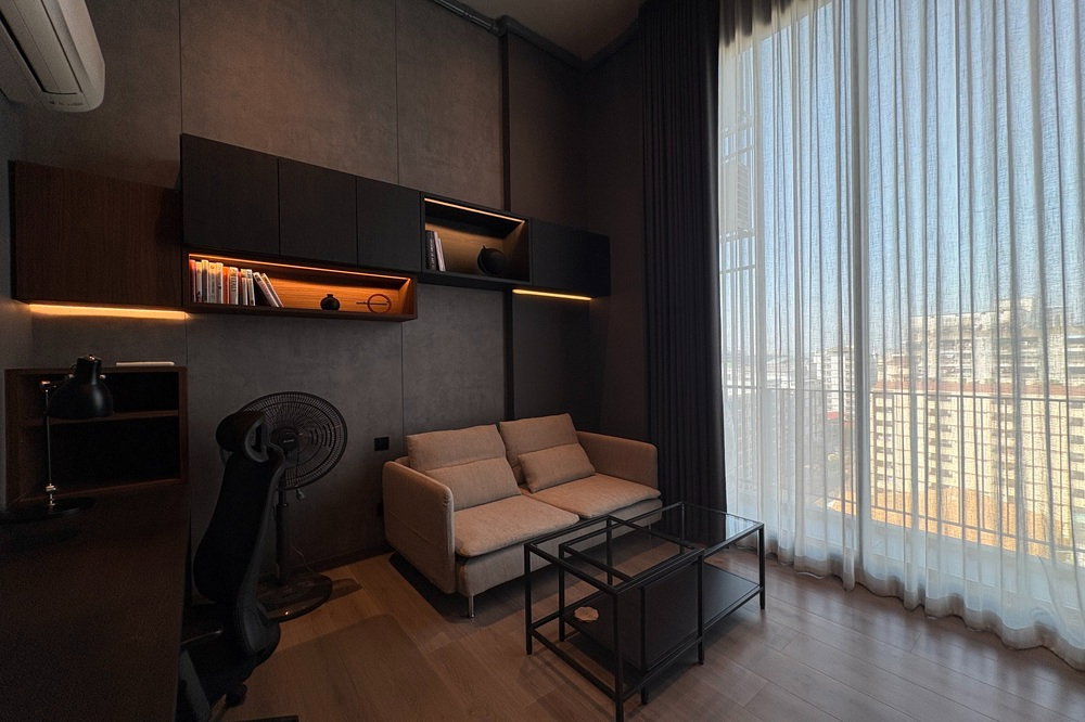 รูป ขายด่วน !! The Reserve Phahol - Pradipat, 1 นอน Loft, 1 น้ำ, ห้องอยู่ทางทิศเหนือ, ตกแต่งสไตล์โมเดิร์น, ทำเลดี ! Code C20241200036 แต่งครบ, ราคาพิเศษ! - รูปที่ 4/8