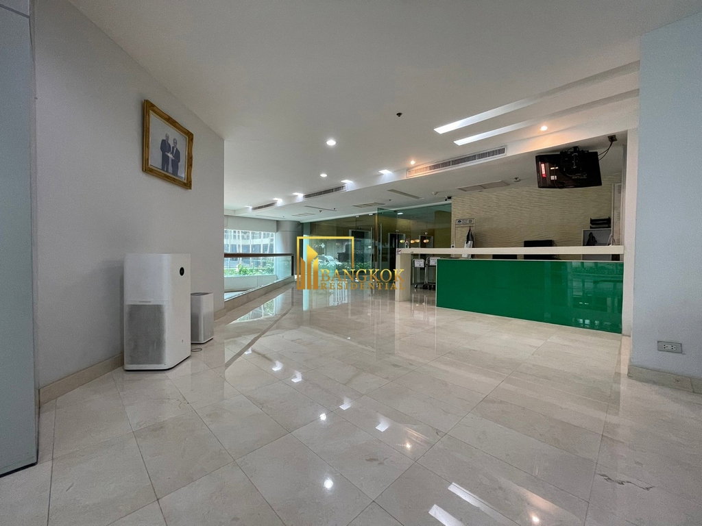 รูป Charming 3 Bedroom Apartment For Rent in Phrom Phong Area - BR0071AP - รูปที่ 46/47