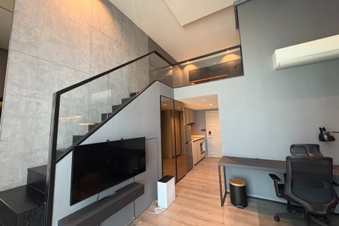 ขายด่วน !! The Reserve Phahol - Pradipat, 1 นอน Loft, 1 น้ำ, ห้องอยู่ทางทิศเหนือ, ตกแต่งสไตล์โมเดิร์น, ทำเลดี ! Code C20241200036 แต่งครบ, ราคาพิเศษ!