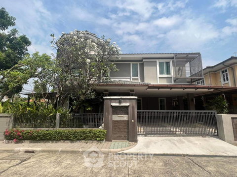 บ้าน 4 ห้องนอน ขาย ใน โกลเด้น นาคารา อ่อนนุช 65 ใกล้ ARL บ้านทับช้าง (ID 3128485)