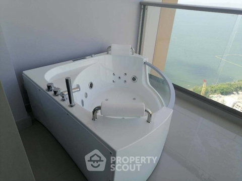 คอนโด 1 ห้องนอน 40 ตร.ม. ชั้น 45 ที่ Copacabana Beach Jomtien ใกล้หาดจอมเทียน (ID 2713890)