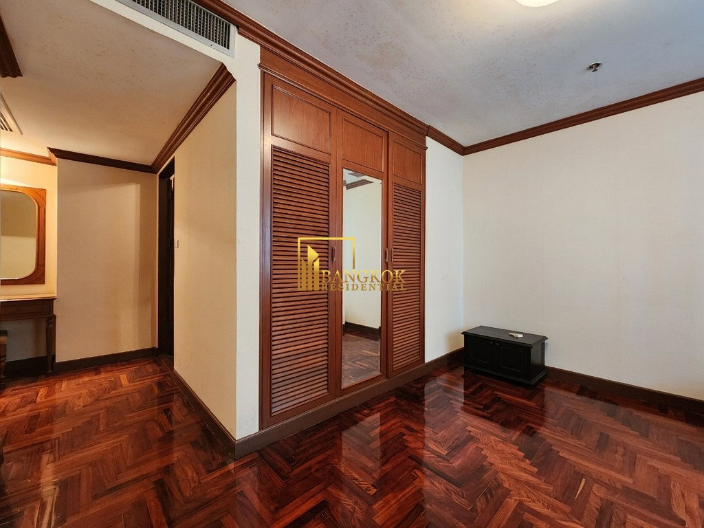 รูป Le Raffine 24 | 3 Bedroom Duplex Condo With Private Pool Area - BR15087CD - รูปที่ 19/44
