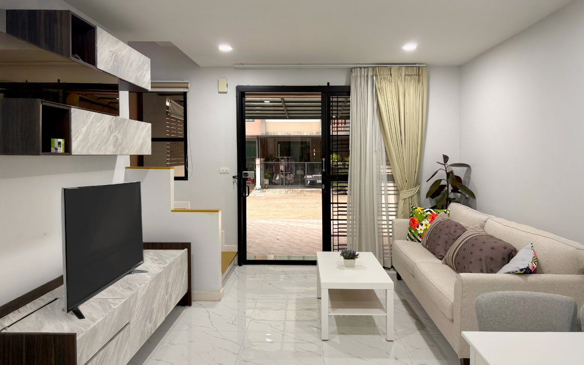 รูป 🏡พร้อมอยู่! ทาวน์เฮาส์ 2 ห้องนอนติดสวนหลวง✅เฟอร์นิเจอร์✅สัตว์เลี้ยง - รูปที่ 3/20