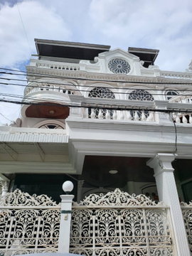 Don’t Miss: Value 5-Bed Ekkamai Home, 350 Sqm Near Thonglor - U6504446
