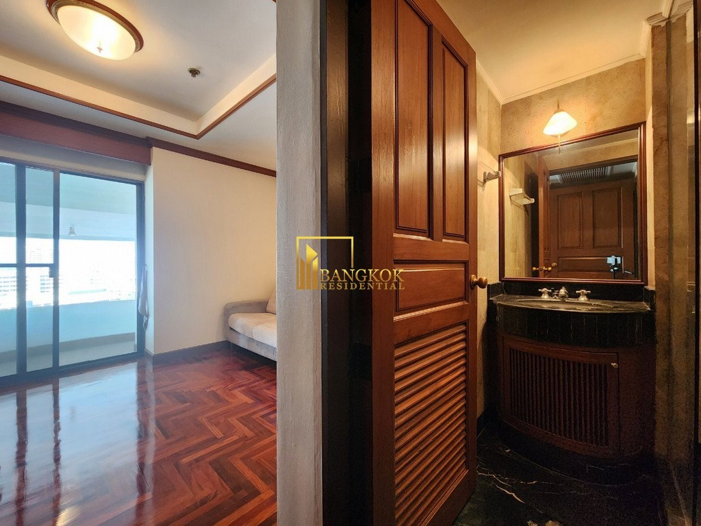 รูป Le Raffine 24 | 3 Bedroom Duplex Condo With Private Pool Area - BR15087CD - รูปที่ 21/44