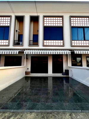 Townhouses for sale Bangkok : Townhome for Sale | Reszio Home Ramintra–Chatuchot | Near Expressway Fully Built-in | Convenient Access to Both Bangkok Airports