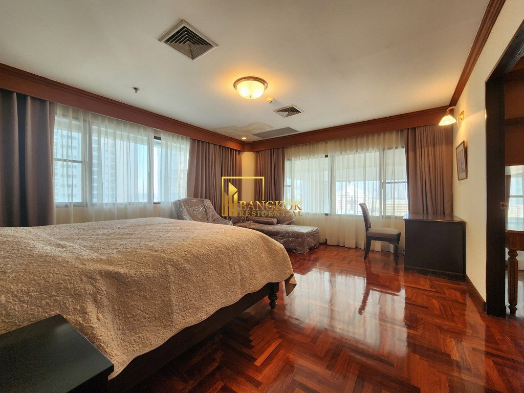 รูป Le Raffine 24 | 3 Bedroom Duplex Condo With Private Pool Area - BR15087CD - รูปที่ 25/44