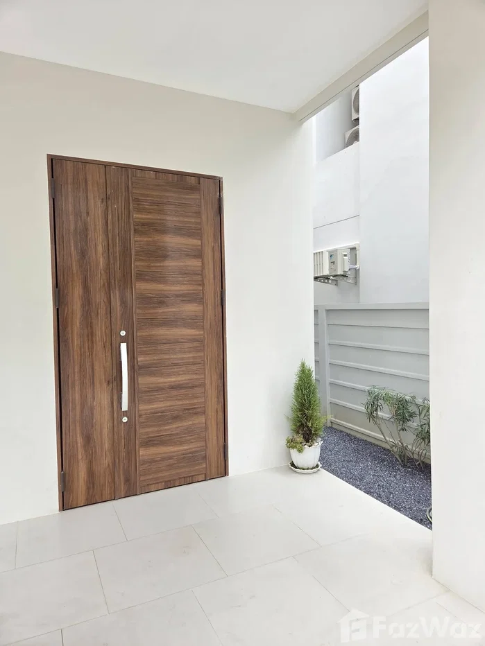 รูป บ้านเดี่ยวให้เช่า 4 ห้องนอน ในโครงการ แอรี่ ศรีนครินทร์-กรุงเทพกรีฑา 6625896 - รูปที่ 10/11