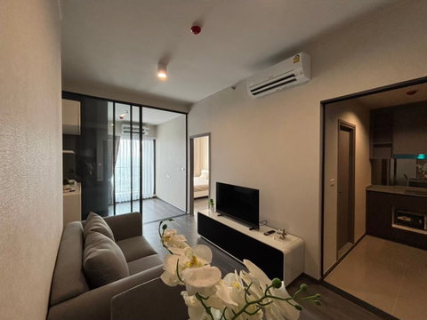 For Rent: Ideo Sukhumvit-Rama 4 1BR PLUS with nice view near BTS, Hot deal🔥