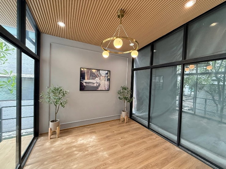 รูป Garage House ทาวน์โฮม 3 ชั้น สไตล์ไม่ซ้ำใคร - รูปที่ 21/33
