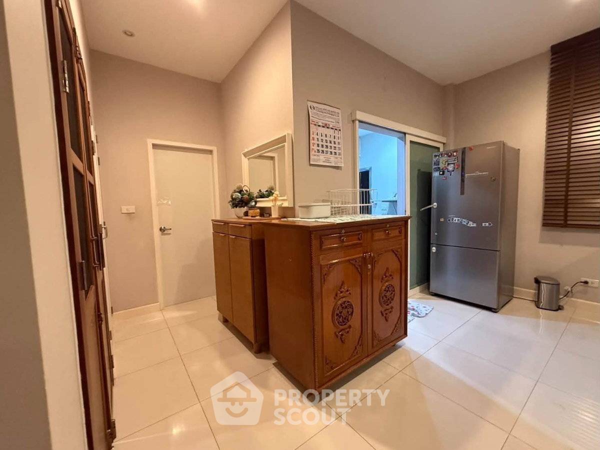 รูป บ้านให้เช่า 3 ห้องนอน The City สุขุมวิท-บางนา ใกล้ BTS บางนา (ID 3128481) - รูปที่ 11/13