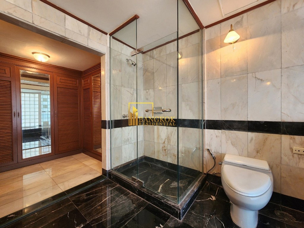 รูป Le Raffine 24 | 3 Bedroom Duplex Condo With Private Pool Area - BR15087CD - รูปที่ 28/44