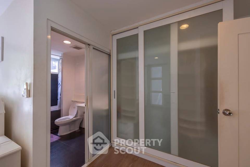 รูป คอนโด 2 ห้องนอน ขาย ที่ D 65 Condominium ใกล้ BTS เอกมัย 400 ม. (ID 3129682) - รูปที่ 9/10