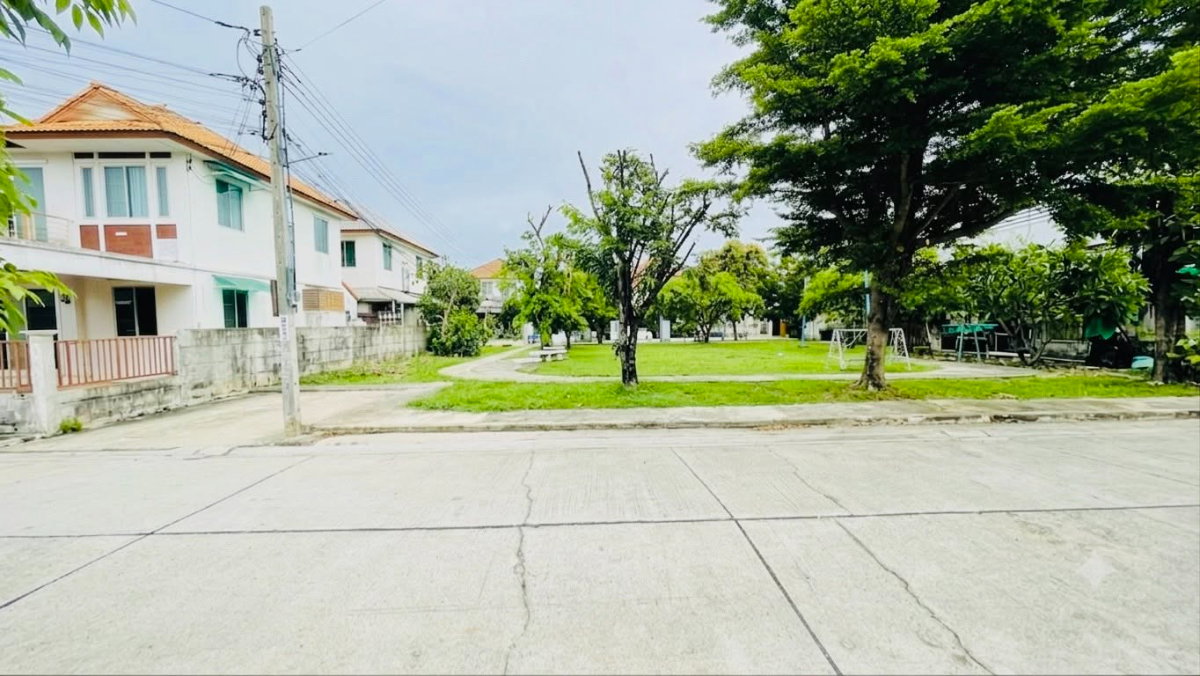 รูป บ้านหน้าสวน วิวโล่ง อยู่แล้วสบายใจ รีโนเวทใหม่ทั้งหลัง พร้อมเข้าอยู่ - รูปที่ 22/28