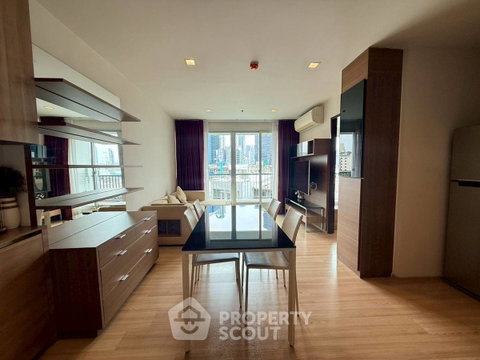 คอนโด 1 ห้องนอน Rhythm Sathorn ใกล้ BTS สะพานตากสิน 300 ม. (ID 2071506)