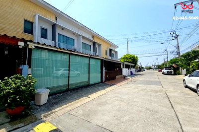ทาวน์โฮม เขตมีนบุรี : ขายทาวน์โฮม 2 ชั้น 21 ตร.ว. เดอะคอนเนค 22 รามอินทรา-มีนบุรี ถนนสุวินทวงศ์  