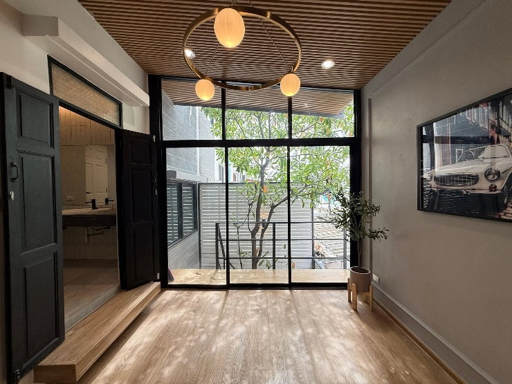 รูป Garage House ทาวน์โฮม 3 ชั้น สไตล์ไม่ซ้ำใคร - รูปที่ 23/33