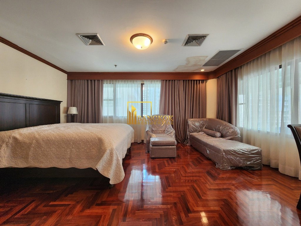 รูป Le Raffine 24 | 3 Bedroom Duplex Condo With Private Pool Area - BR15087CD - รูปที่ 24/44