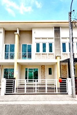 Townhouses for sale Suan Dusit University : H0818, Townhouse for sale 4 Br, Golden Town Pinklao-Charansanitwong.