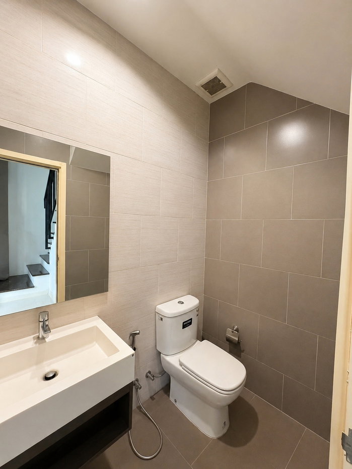 รูป 🔥 ทาวน์โฮม 3 ชั้น ทำเลปิ่นเกล้า–กาญจนาภิเษก 🏡 บ้านเปี่ยมสุข 🏡 เพียง 4.29 ล้านบาท! 🔥 - รูปที่ 8/20