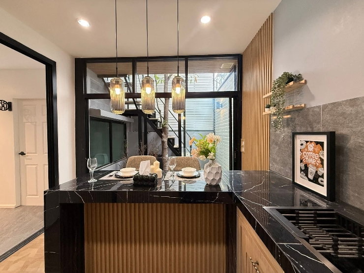 รูป Garage House ทาวน์โฮม 3 ชั้น สไตล์ไม่ซ้ำใคร - รูปที่ 14/33