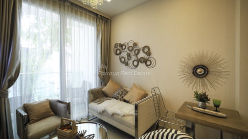 🛏️ 1 ห้องนอน - 🛁 1 ห้องน้ำ - 🏙️ Sea View - 🌏 ชื่อชาวต่างชาติ - 🏢 Marina Golden Bay Pattaya - รหัส: MGB04
