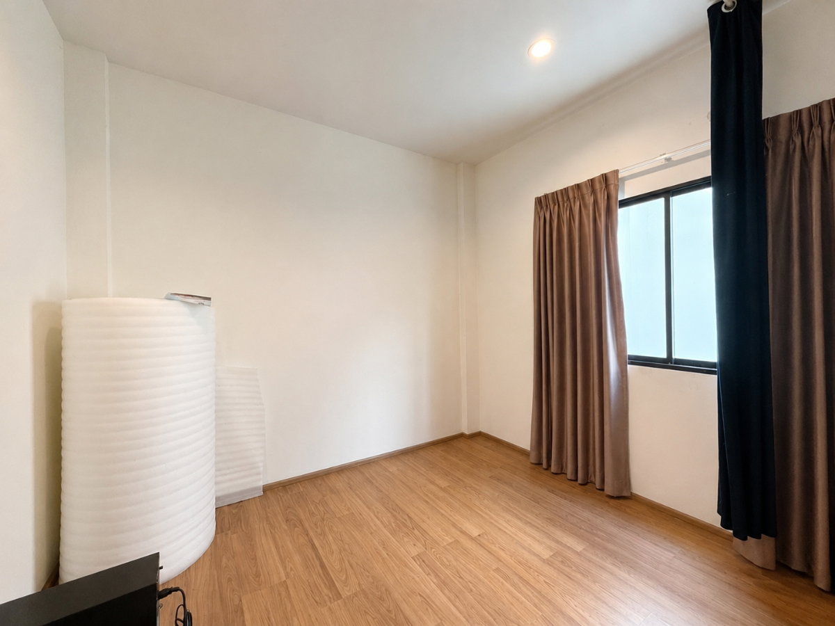 รูป 🔥 ทาวน์โฮม 3 ชั้น ทำเลปิ่นเกล้า–กาญจนาภิเษก 🏡 บ้านเปี่ยมสุข 🏡 เพียง 4.29 ล้านบาท! 🔥 - รูปที่ 10/20