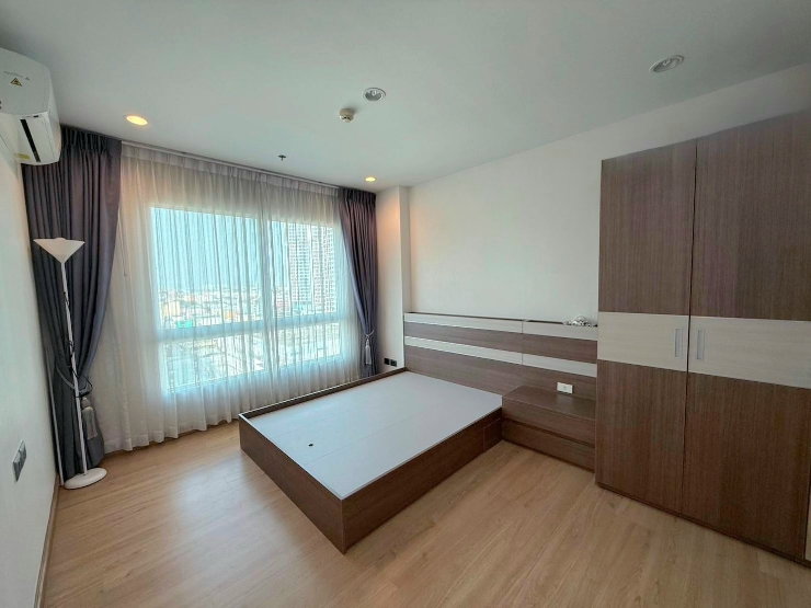 picture Selling with Tenant!! Supalai Wellington 2 - 8/17