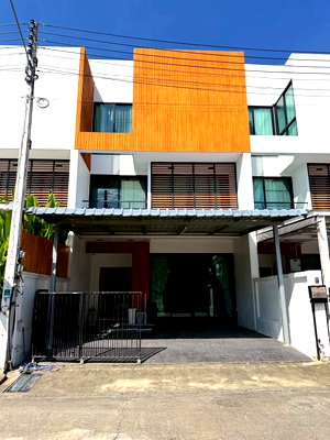 Townhouses for sale Electricity Authority District 1 Chiang Mai :  Three-storey townhouse for sale ✦ Selling price: THB 4.7 Million
