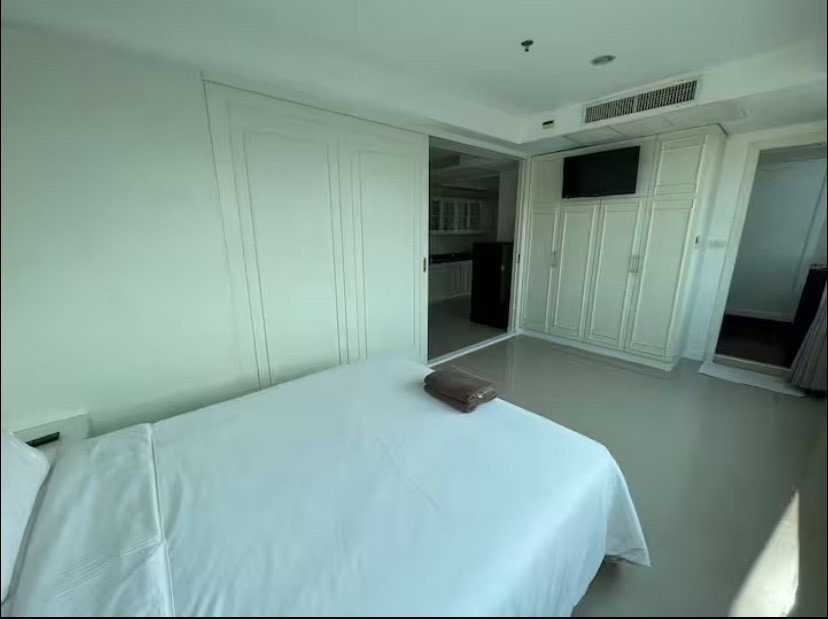 รูป The Royal Navin Tower ให้เช่าเดือนละ 20,000 บาท 086-5049889 - รูปที่ 12/27