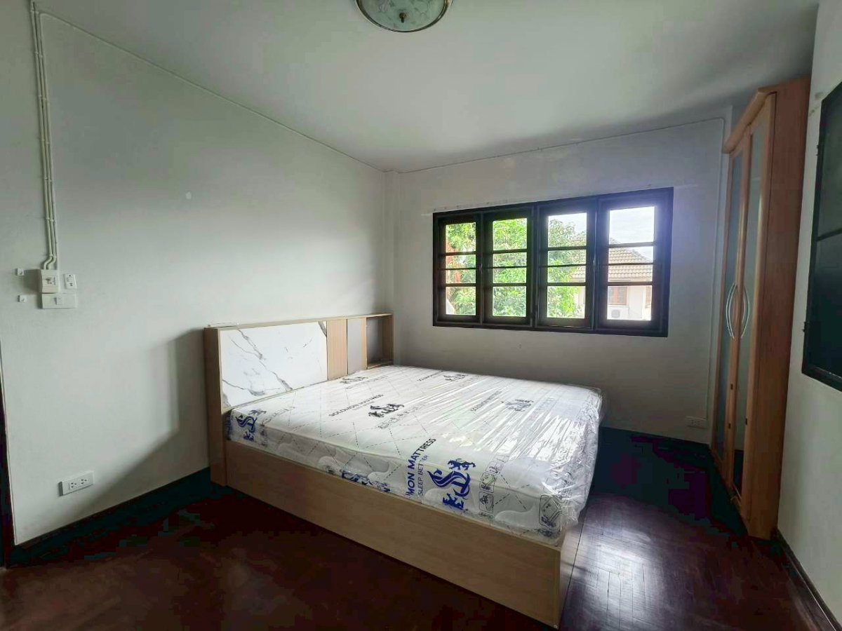 รูป ให้เช่า บ้านเดี่ยวหลังใหญ่ 4 ห้องนอน 3 ห้องน้ำ พื้นที่เยอะ บางแสน-อ่างศิลา - รูปที่ 12/18