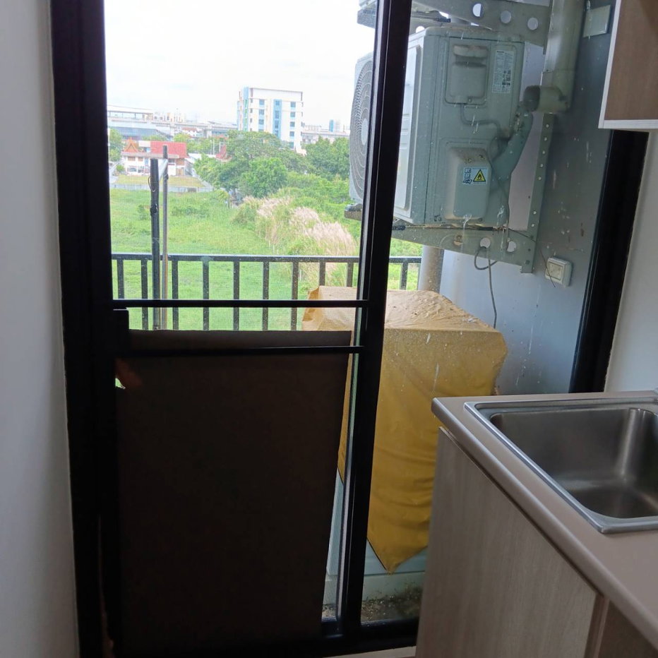 picture Pine Rangsit Station………....... - 8/9