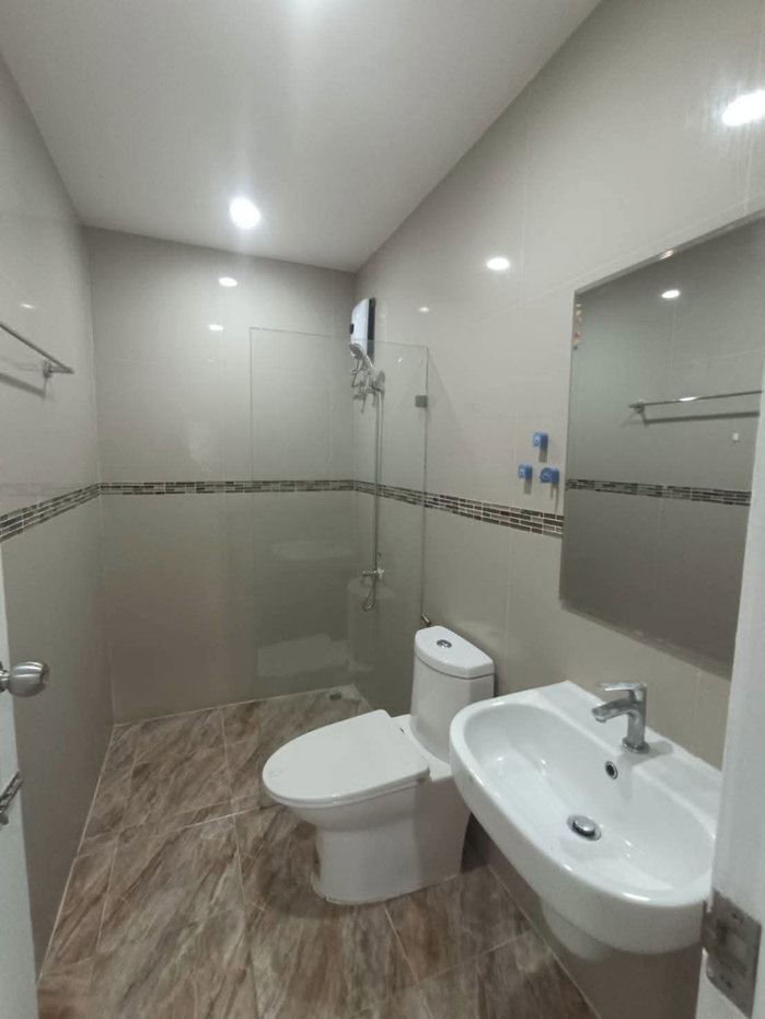 รูป ขาย ทาวน์โฮม 2 ชั้น (2,490,000บาท)
หมู่บ้านพาทาโกเนีย 5 (รามอินทรา-ซาฟารี) ถนนเลียบคลองสอง 18 เนื้อที่ 20 ตรว. บ้านสวย ใกล้สวนสาธารณ - รูปที่ 10/15