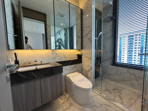 HYDE Heritage Thonglor 1 ห้องนอนใหญ่ ชั้นสูง ห้องมุม ราคาโปรโมชั่น