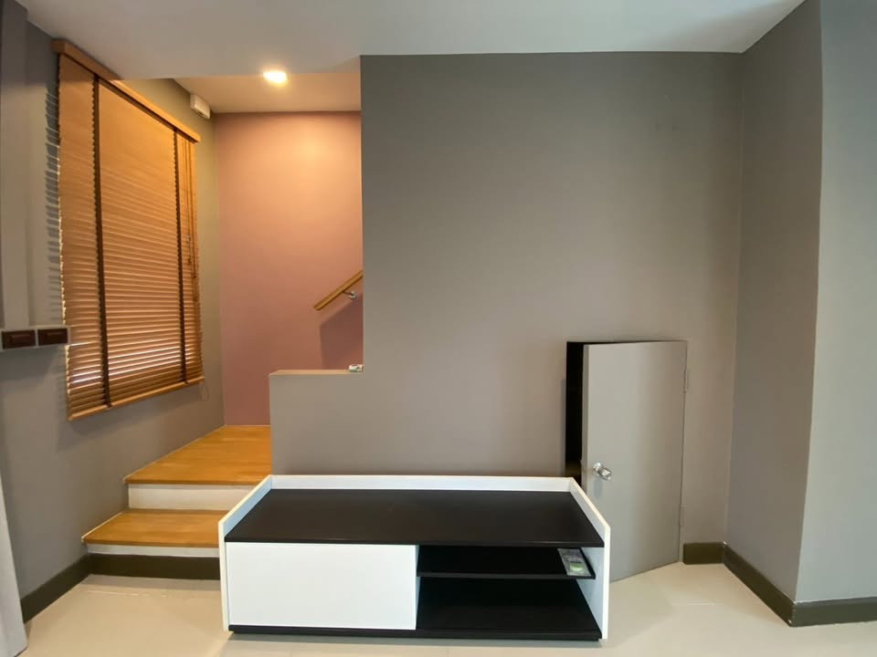 รูป R3118 ให้เช่าทาวน์โฮม 3 ชั้น หมู่บ้าน บ้านกลางเมืองพระราม 9 มอเตอร์เวย์ (ว่างค่ะ) - รูปที่ 7/13