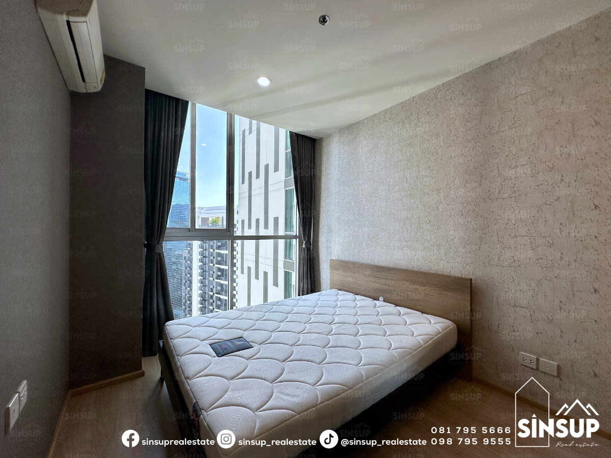 picture 🌆 For Rent | 𝐍𝐨𝐛𝐥𝐞 𝐑𝐞𝐯𝐨𝐥𝐯𝐞 𝐑𝐚𝐭𝐜𝐡𝐚𝐝𝐚 Spacious Combined Unit, 52 Sq.m. | 2 Bedrooms | Near MRT Thailand Cultural Centre - 4/21