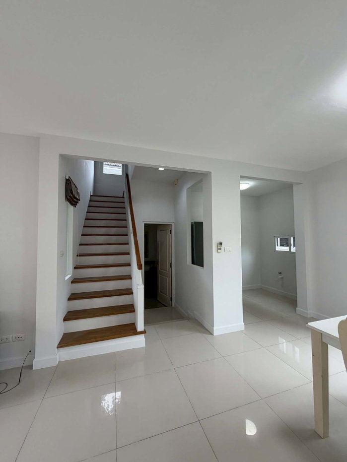 รูป 🏡 ให้เช่าบ้านเดี่ยว 2 ชั้น ในโครงการคุณภาพ สิ่งแวดล้อมดี ความปลอดภัยสูง ทำเลดีมาก เดินทางสะดวก ใกล้รวมโชค มีโชค โลตัส โฮมโปร โรงเรียนนานาชาติ - รูปที่ 8/16