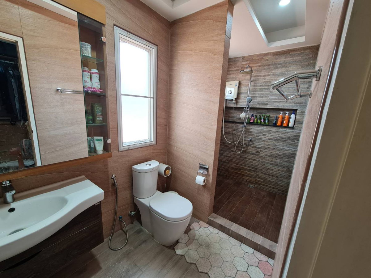รูป ขายบ้านเดี่ยวหลังมุม ราคาถูก พื้นที่ 70.5 ตรว. เพียง 5.5 ล้านบาท - รูปที่ 10/21