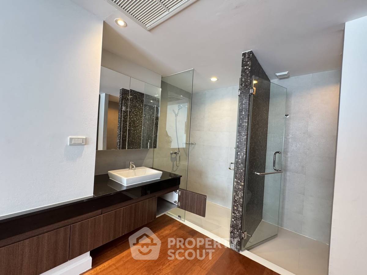 รูป คอนโดให้เช่า 2 ห้องนอน ขนาด 80 ตร.ม. ที่ ซี ซารัน คอนโดมิเนียม บางเสร (ID 3131912) - รูปที่ 10/12