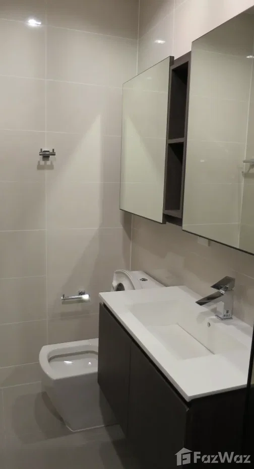 picture 2BR unit on high floor 6628870 - 8/8