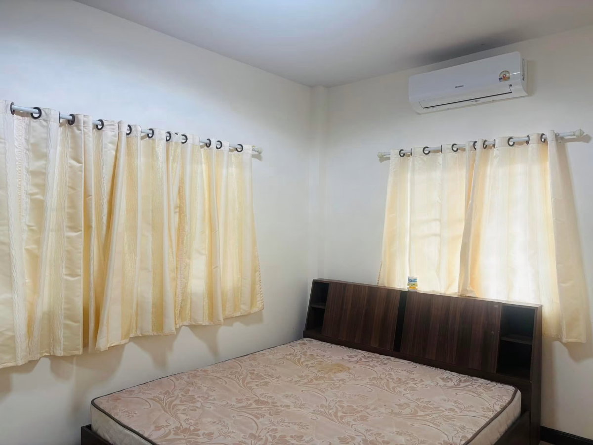 รูป 🏡 ให้เช่าบ้าน ในโครงการ หมู่บ้าน สมหวัง อินทาวน์ สันกลาง ร่มรื่น ทำเลดีมาก เดินทางสะดวก ใกล้ถนนวงแหวนรอบ 2 พร้อมเฟอร์นิเจอร์ครบชุด - รูปที่ 6/10