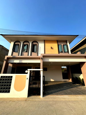 ขายบ้านเดี่ยว : บ้านเดี่ยวมือ 1 ใกล้นิคมอมตะ 3 นอน 3 นํ้า 2 ที่จอดรถ