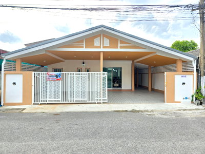 ขายบ้านเดี่ยว : หมู่บ้านทหารกองหนุน พระยาสุเรนทร์28 บ้านเดี่ยวชั้นเดียว หน้ากว้าง ทำเลดี รีโนเวทใหม่ทั้งหมด ราคาถูกคุ้ม แถมแอร์ทุกห้อง ใกล้รถไฟฟ้า