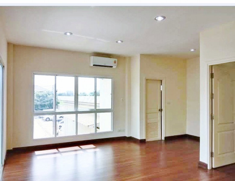 รูป ลำลูกกาคลอง2 สะพานใหม่ เซียร์รังสิต BTSคูคต 2.19กม. บ้านเดี่ยว2ชั้น 200 ตร.ม. 49 ตร.ว. 3นอน 3น้ำ - รูปที่ 2/8