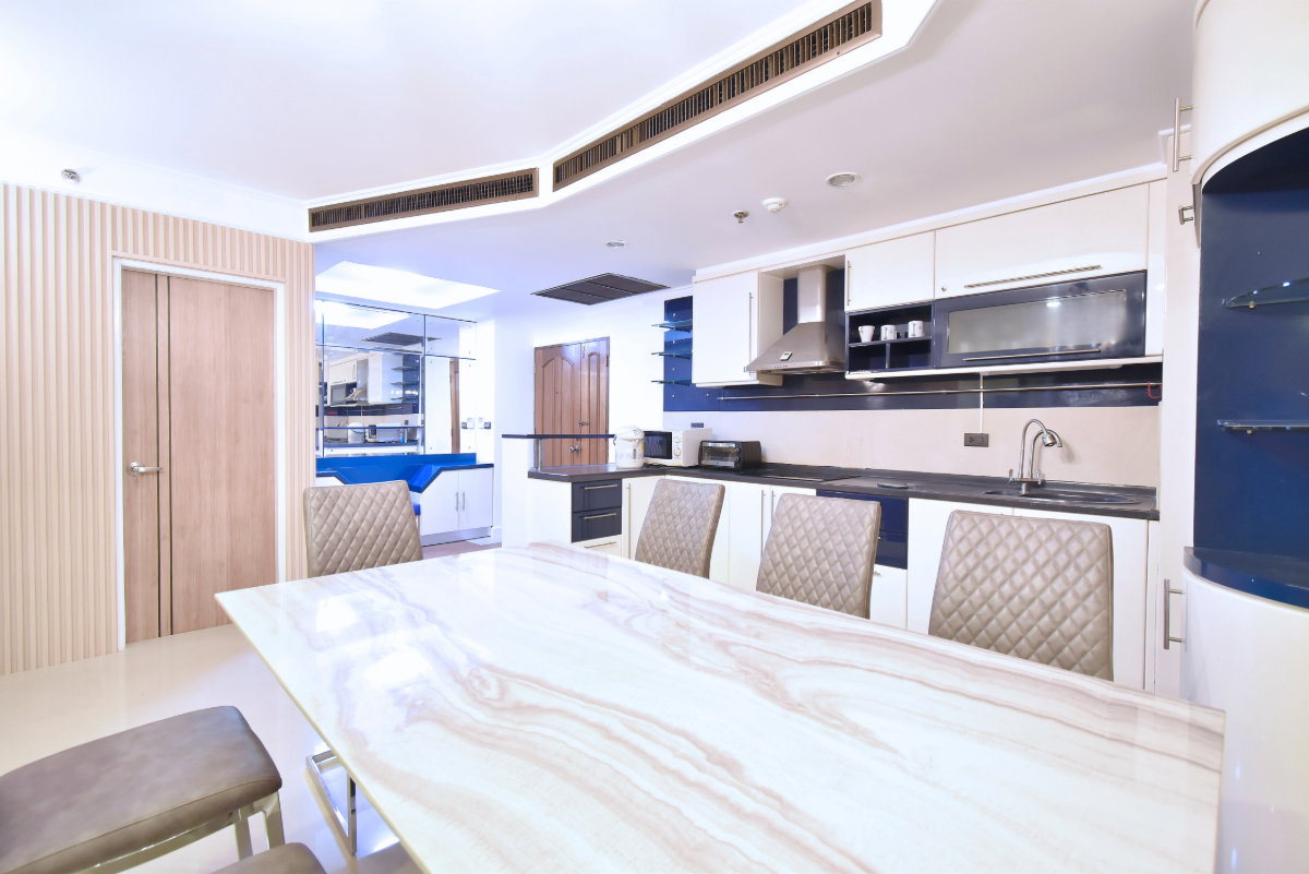 รูป 【เพิ่งรีโนเวทใหม่】💰 ค่าเช่า: 50,000 บาท/เดือน 🏢 Las Colinas ✨ 2 ห้องนอน • 100 ตร.ม. • ชั้น 31 - รูปที่ 1/8
