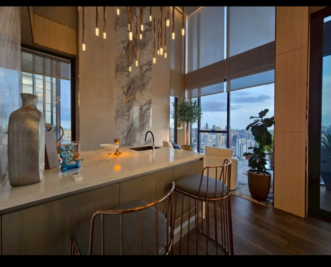 picture Ultra-Luxury Penthouse 4BR with Grand Kitchen @ The Esse Singha Complex – 145MB - 4/28